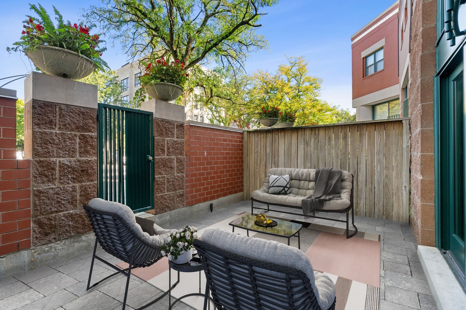 641 West Willow Street, Unit 105 Chicago, IL 60614 - Photo 31 of 37 a outdoor living space with furniture