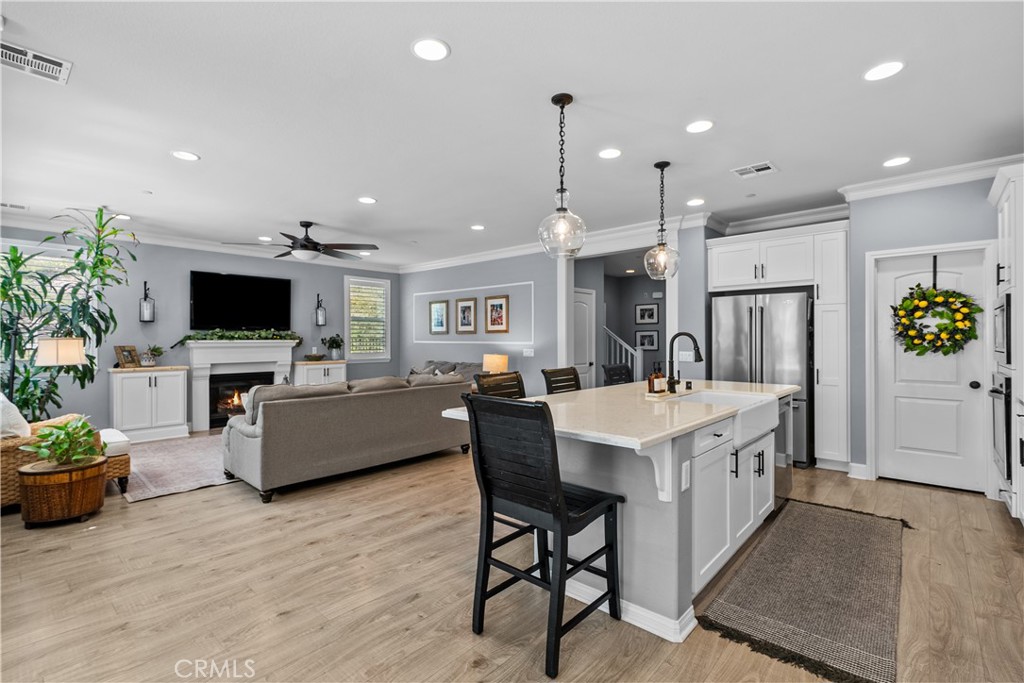 28200 Nield Court Saugus, CA 91350 - Photo 18 of 47