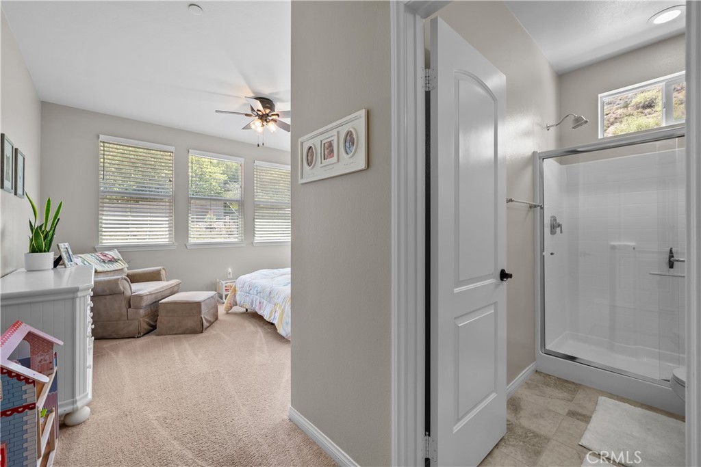 28200 Nield Court Saugus, CA 91350 - Photo 34 of 47