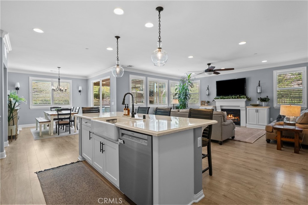 28200 Nield Court Saugus, CA 91350 - Photo 10 of 47