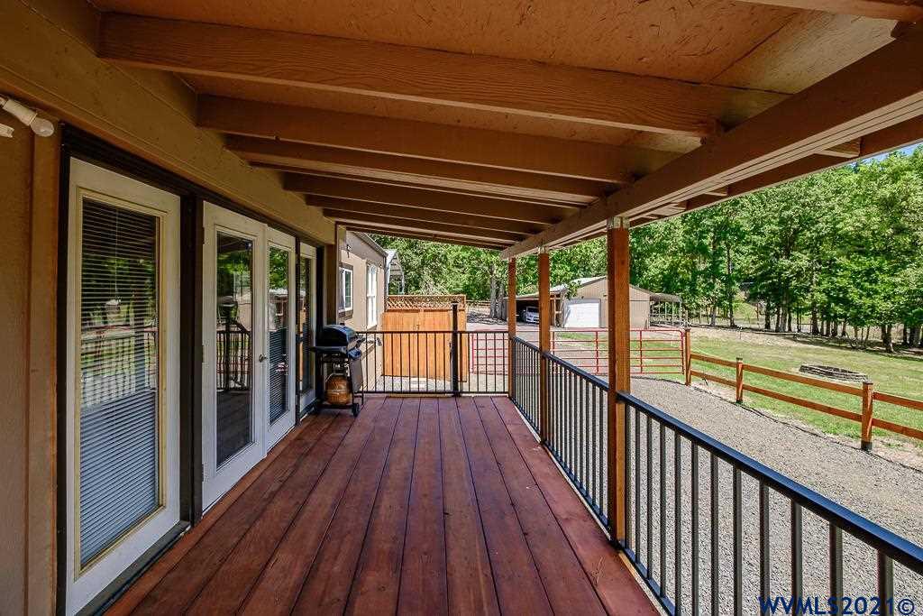 32366 Hidden Valley Road Lebanon, OR 97355 - Photo 7 of 36