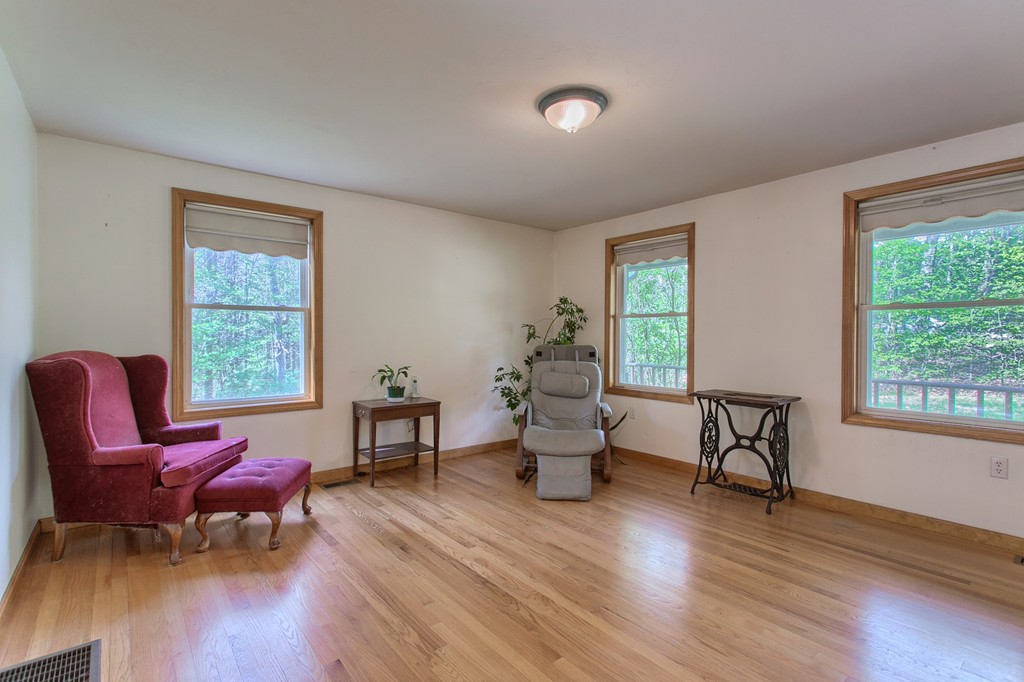 81 Rhodes Road Princeton, MA 01541 - Photo 8 of 21