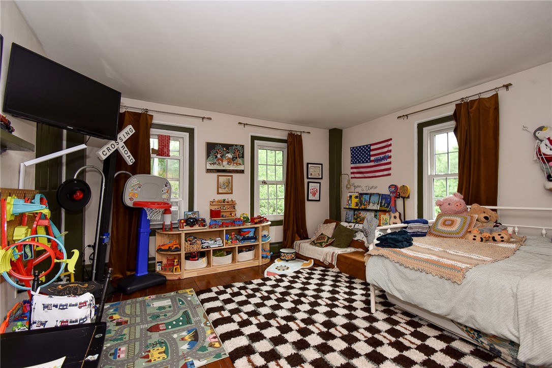 195 Town Farm Road Coventry, RI 02816 - Photo 21 of 47 2nd floor bedroom (2)