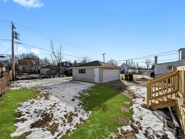 $299,900 | 2433 South 17th Avenue, Broadview, IL 60155