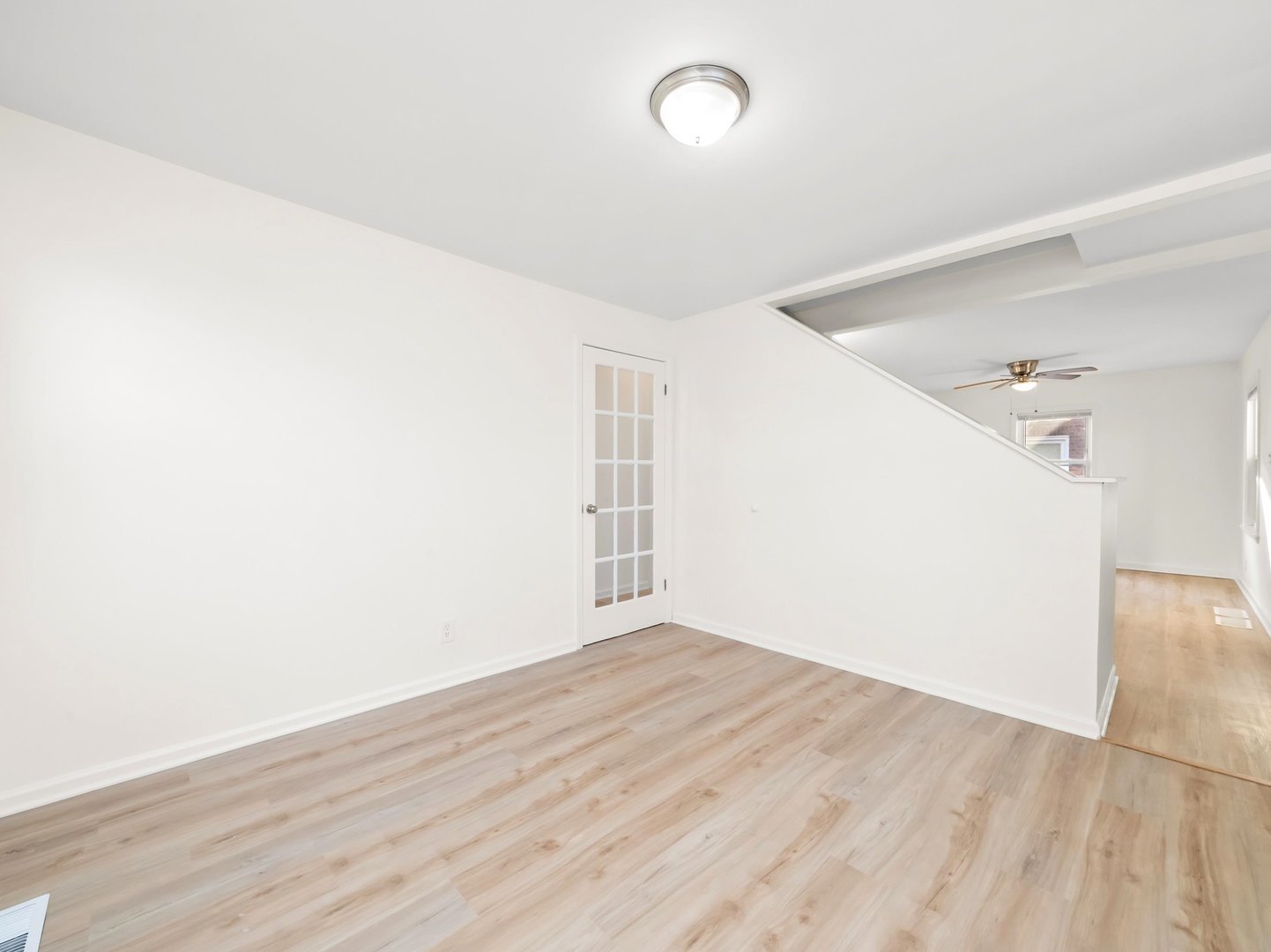 2433 South 17th Avenue Broadview, IL 60155 - Photo 8 of 29