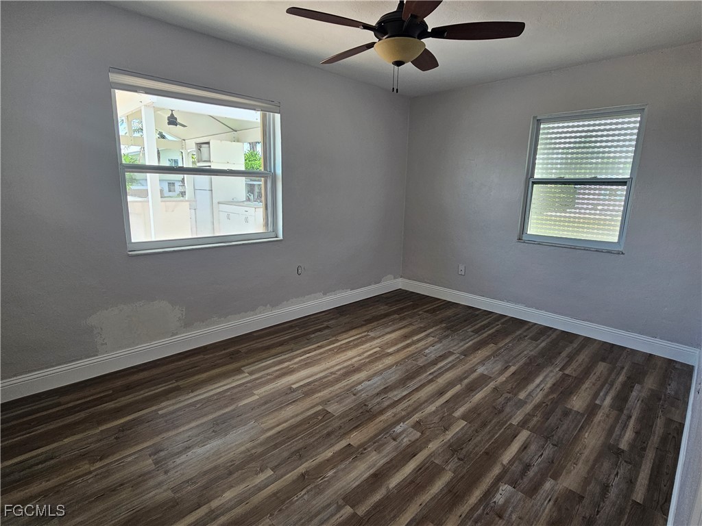 4673 Pine Island Road Matlacha, FL 33993 - Photo 13 of 29 en empty room with window