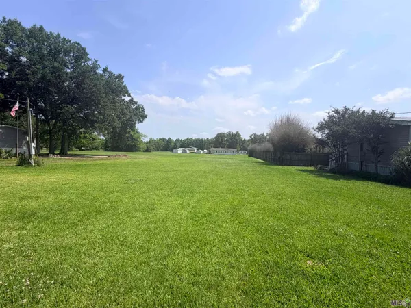 $92,700 | 37545 New River Canal Road, Geismar, LA 70734
