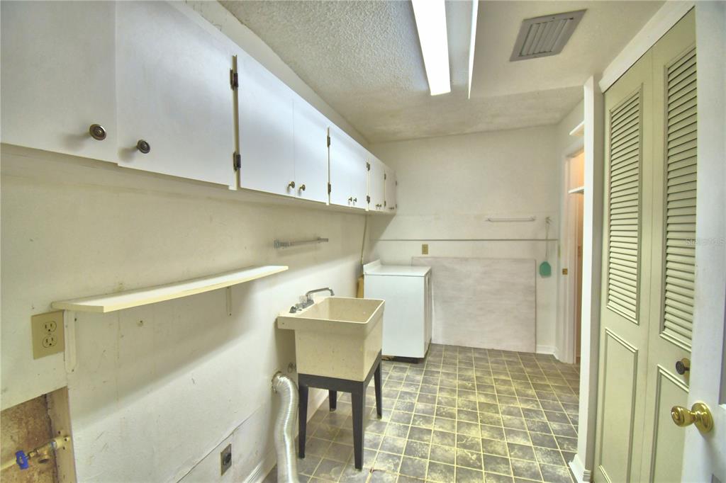 2216 Starboard Road Winter Haven, FL 33881 - Photo 37 of 56