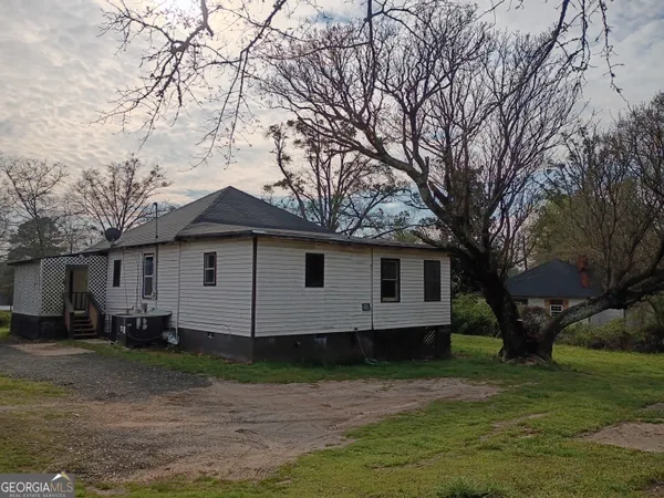 $1,200 | 211 Arnco 6th Street, Newnan, GA 30263