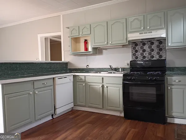 $1,200 | 211 Arnco 6th Street, Newnan, GA 30263