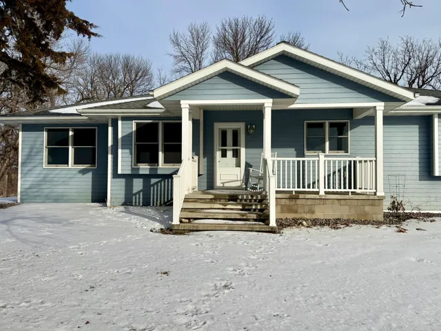 $400,000 | 14490 Highway 12, Kerkhoven, MN 56252