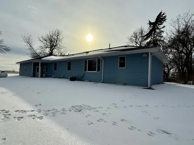$400,000 | 14490 Highway 12, Kerkhoven, MN 56252