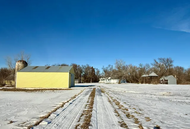 $400,000 | 14490 Highway 12, Kerkhoven, MN 56252