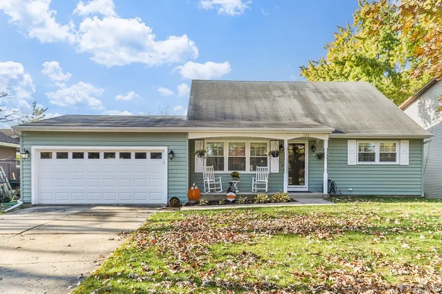 $364,900 | 520 North Lyle Avenue, Elgin, IL 60123