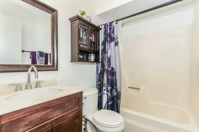 $364,900 | 520 North Lyle Avenue, Elgin, IL 60123