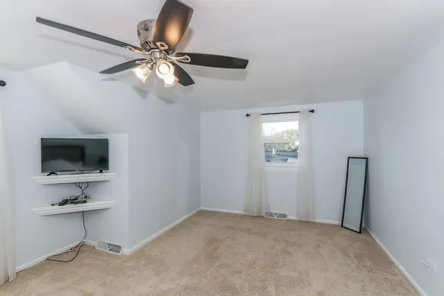 $364,900 | 520 North Lyle Avenue, Elgin, IL 60123