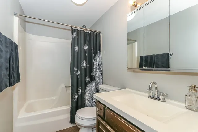 $364,900 | 520 North Lyle Avenue, Elgin, IL 60123