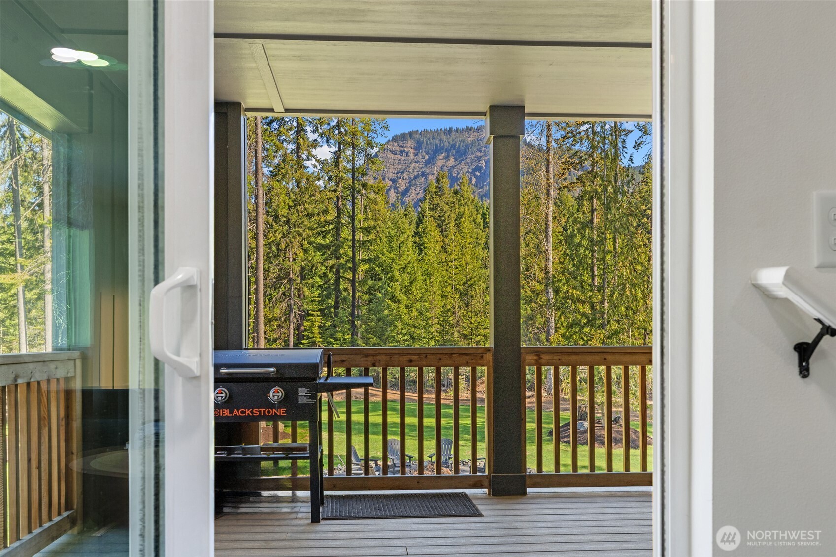 630 Silver Creek Road Easton, WA 98925 - Photo 26 of 40 a view of entryway