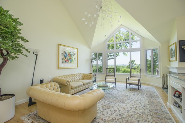 88 Huntington Road Newton, MA 02458 - Photo 5 of 22 Gallery Image 5