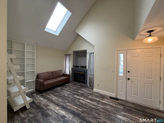 $210,000 | 63 Eastbrook Heights, Unit E, Mansfield Center, CT 06250