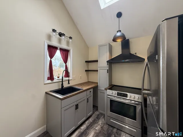 $210,000 | 63 Eastbrook Heights, Unit E, Mansfield Center, CT 06250