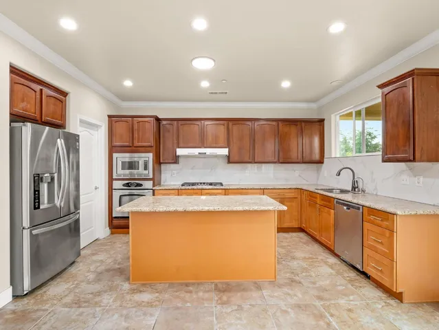 $510,000 | 257 South Lead Avenue, Fresno, CA 93706