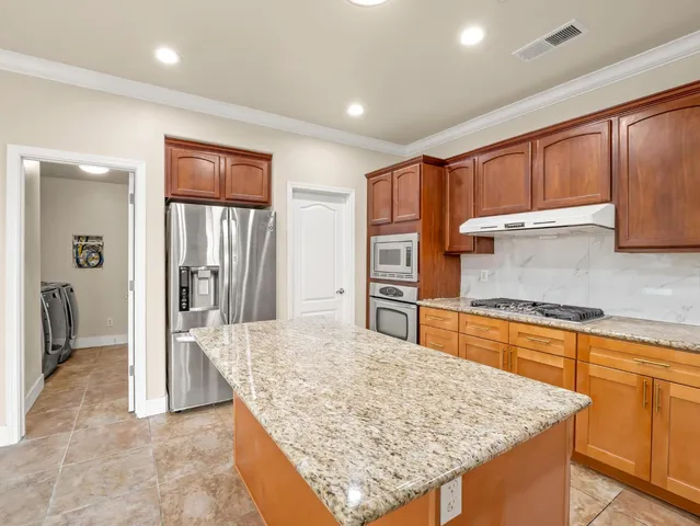 $510,000 | 257 South Lead Avenue, Fresno, CA 93706