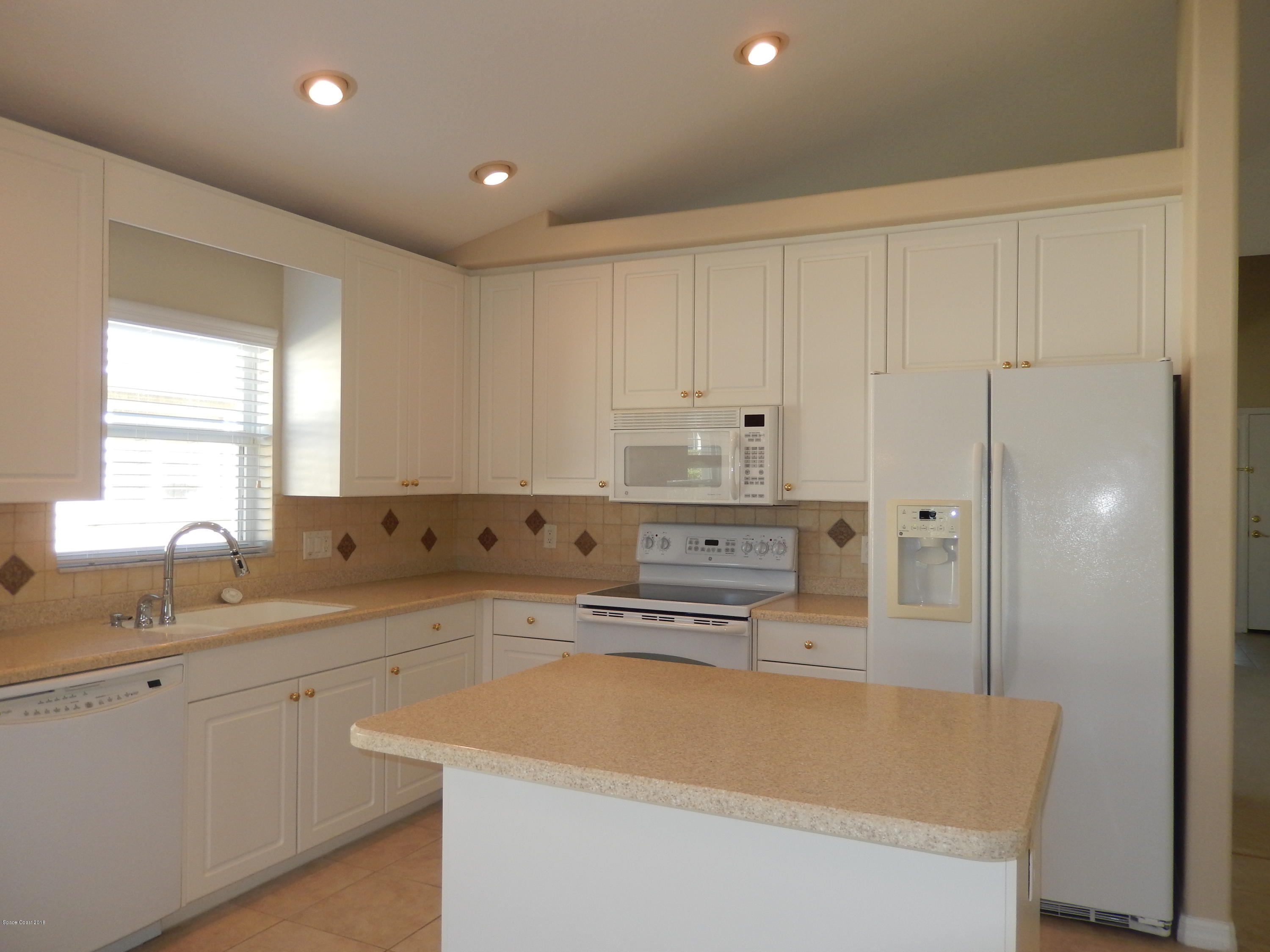7194 Egbert Street Melbourne, FL 32940 - Photo 10 of 31 DSCN2155