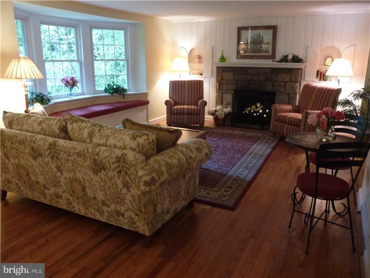 1103 Evergreen Road Yardley, PA 19067 - Photo 6 of 25 Gallery Image 6
