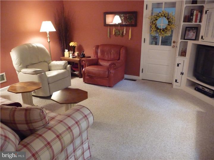 1103 Evergreen Road Yardley, PA 19067 - Photo 9 of 25 Gallery Image 9