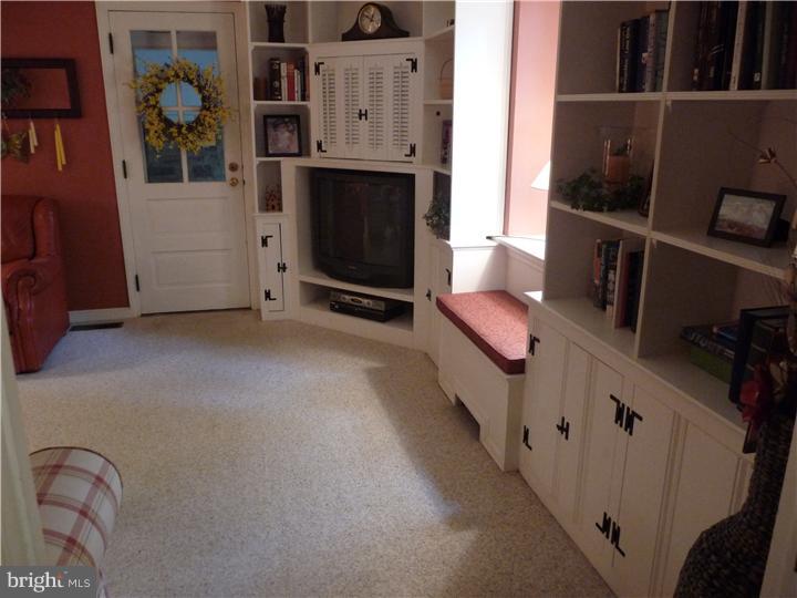 1103 Evergreen Road Yardley, PA 19067 - Photo 10 of 25 Gallery Image 10