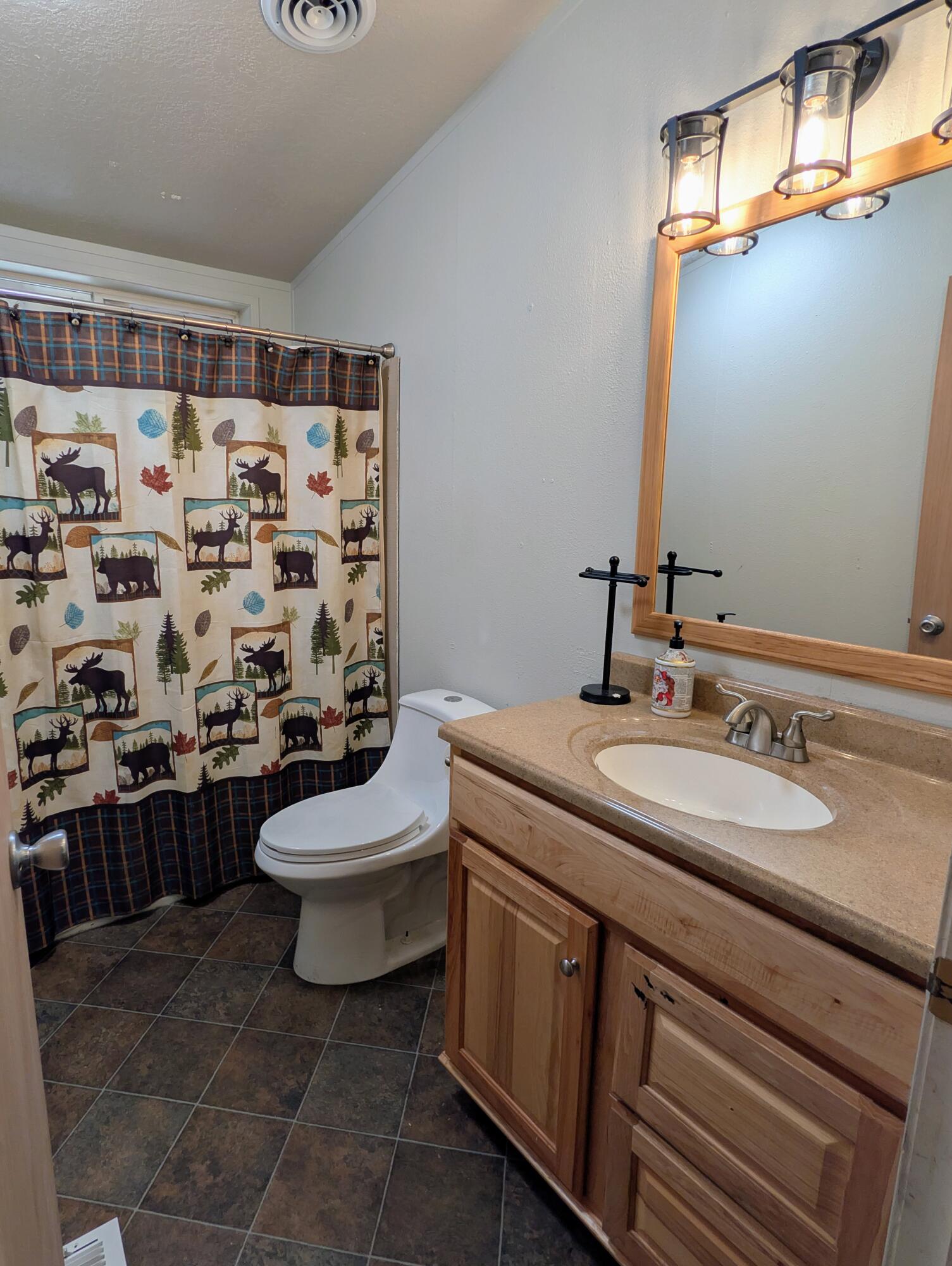 19877 Mahogany Street Bend, OR 97702 - Photo 13 of 30