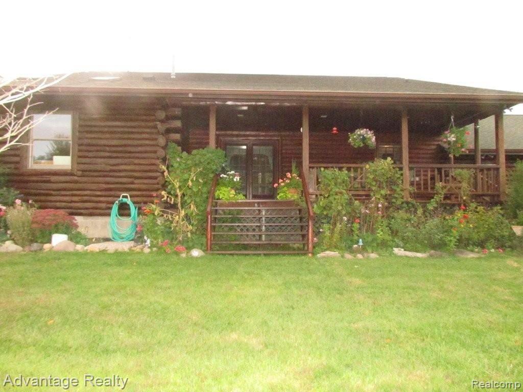 66538 Haven Ridge Road New Haven, MI 48050 - Photo 16 of 21 rear.JPG