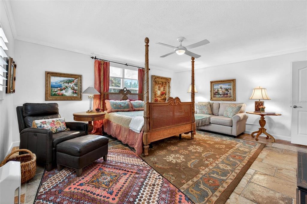 1065 Eden Isle Boulevard Northeast, Unit 2 St. Petersburg, FL 33704 - Photo 23 of 31