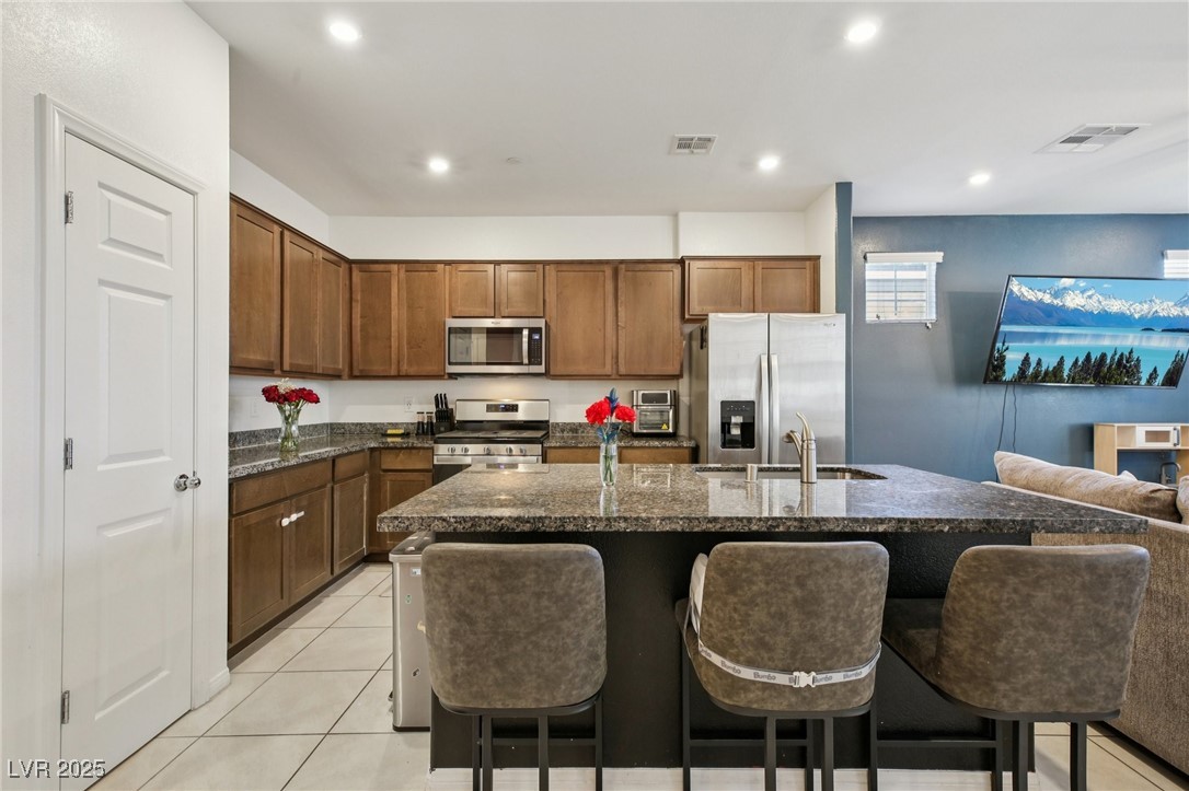 669 Tiarella Lane Henderson, NV 89015 - Photo 7 of 28