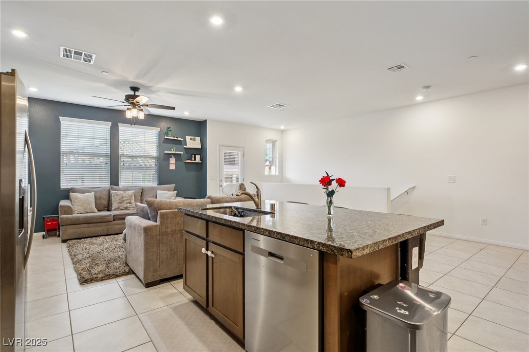 669 Tiarella Lane Henderson, NV 89015 - Photo 9 of 28