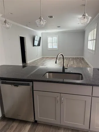 a close view of sink and tap