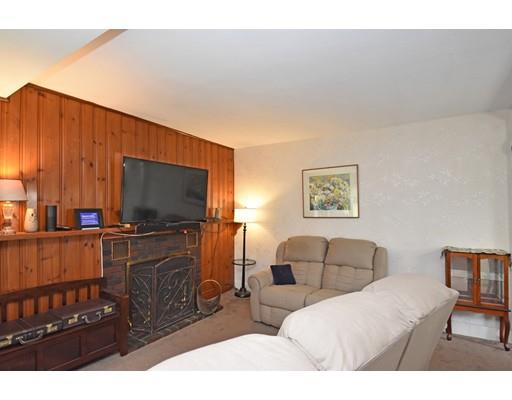 16 Waucantuck Road Worcester, MA 01606 - Photo 3 of 14 Gallery Image 3