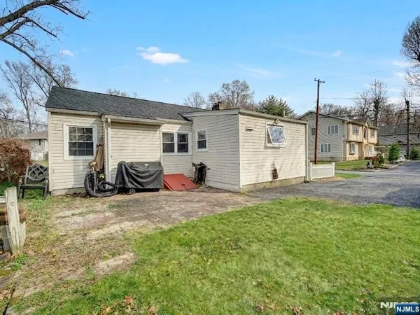 $299,999 | 310 Boulevard Drive, Wayne, NJ 07470