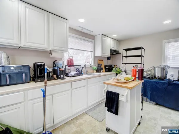 $299,999 | 310 Boulevard Drive, Wayne, NJ 07470