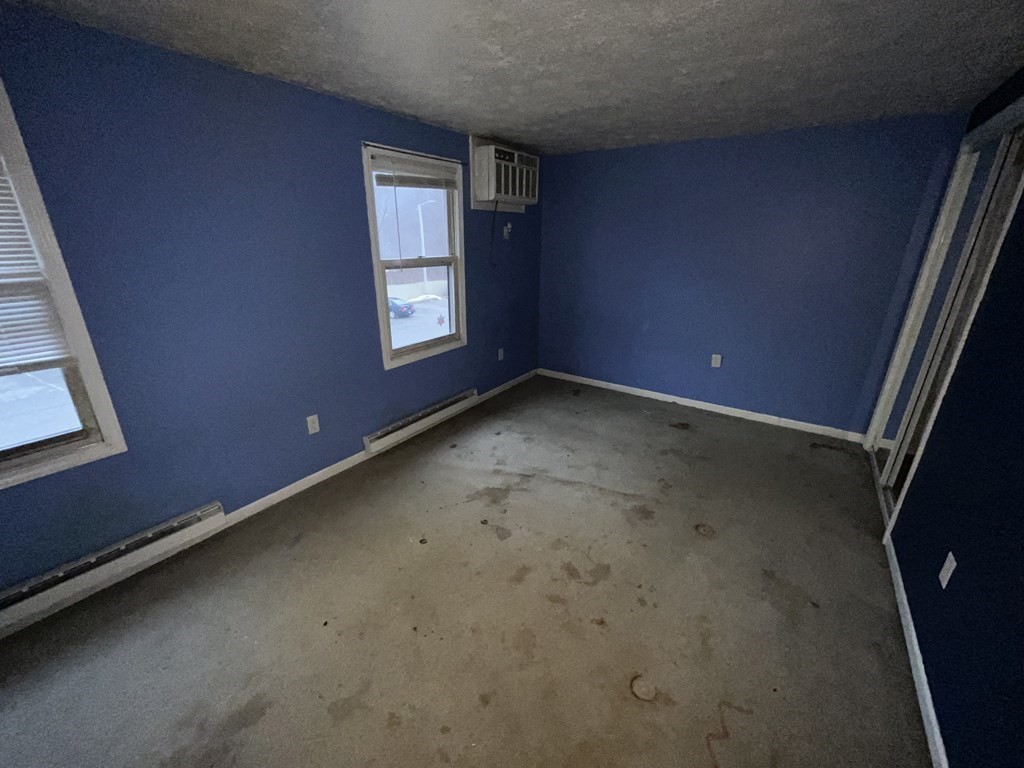 340 Dale Street, Unit F Chicopee, MA 01013 - Photo 10 of 17