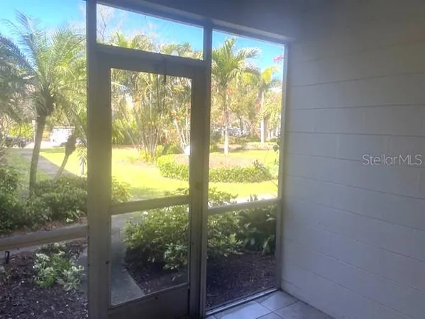 $1,450 | 2155 Wood Street, Unit A6, Sarasota, FL 34237