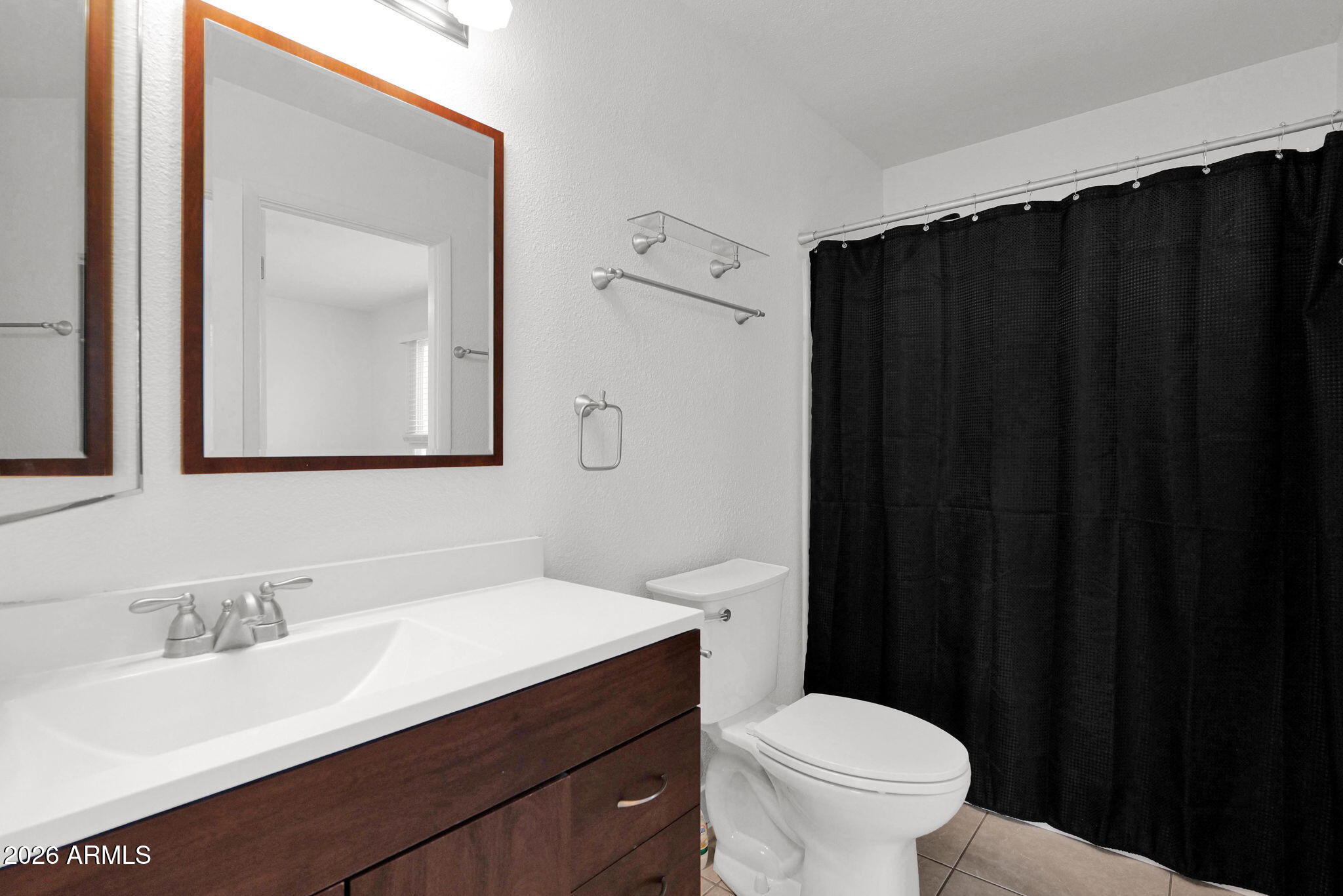4810 South Elm Street Tempe, AZ 85282 - Photo 6 of 13 Hall Bathroom2