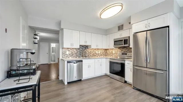 $360,000 | 326 Prospect Avenue, Unit 8E, Hackensack, NJ 07601