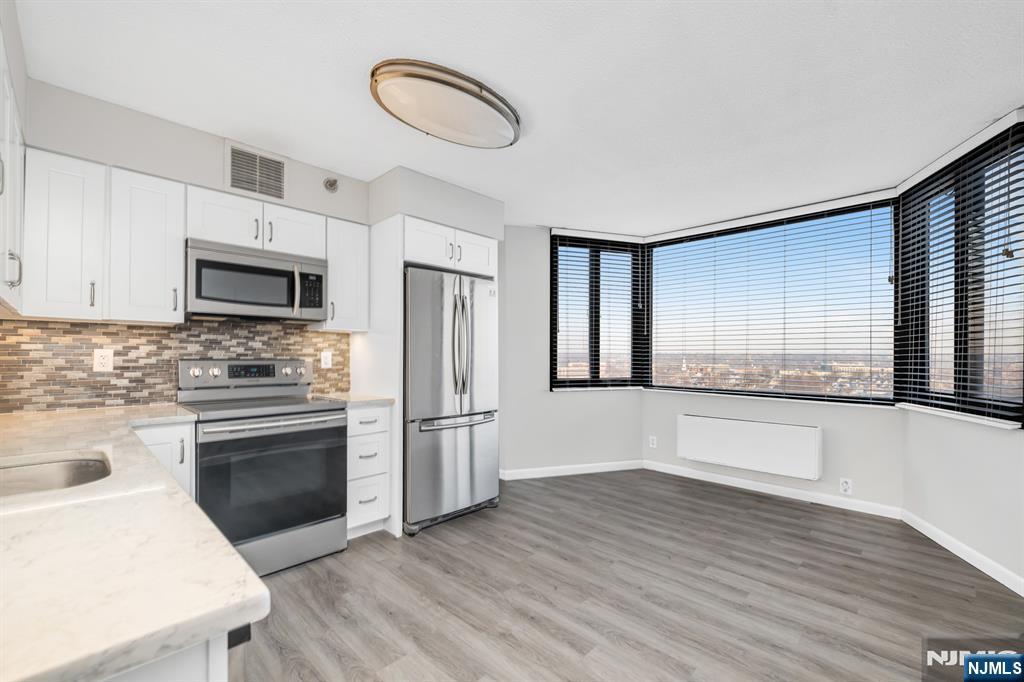 326 Prospect Avenue, Unit 8E Hackensack, NJ 07601 - Photo 9 of 20