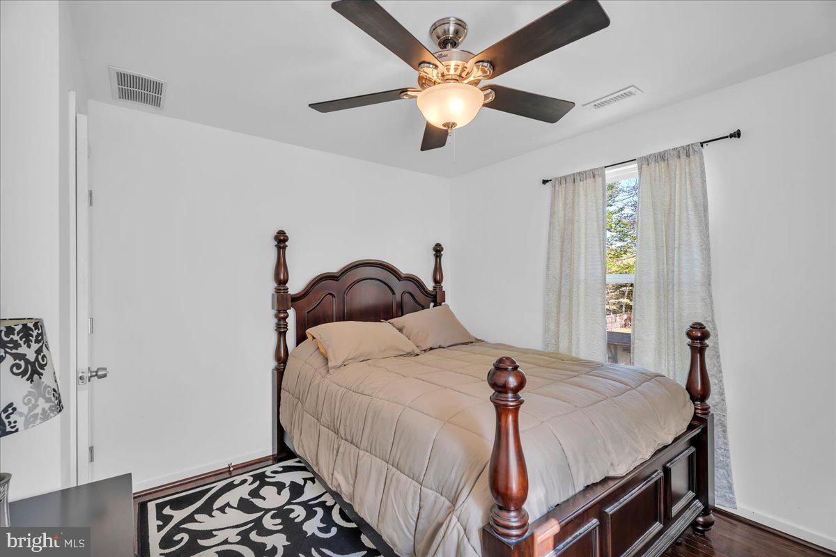 11 Evergreen Road Mount Laurel, NJ 08054 - Photo 26 of 49 Cozy retreat with natural light.