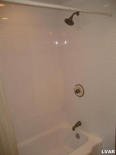 4843 Hillside Road Northampton, PA 18067 - Photo 7 of 18 Gallery Image 7