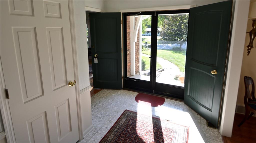 7209 Sylvan Ridge Road Indianapolis, IN 46240 - Photo 2 of 43