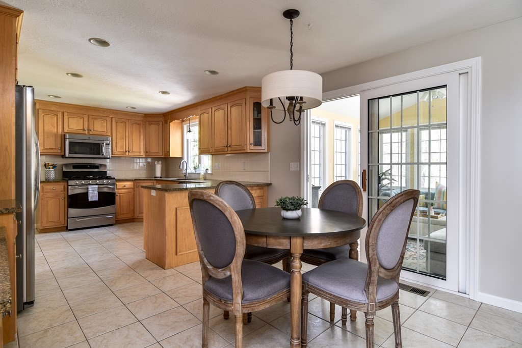 13 Bainbridge Road Bellingham, MA 02019 - Photo 12 of 42 Gallery Image 12