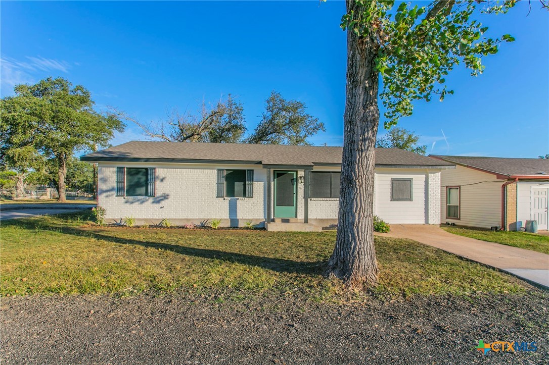 4049 Morgan's Point Road Belton, TX 76513 - Photo 2 of 28